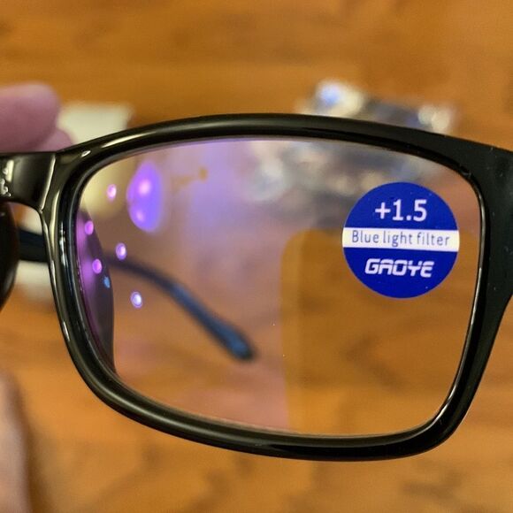 Five pair one. Five reading glasses with blue light filter.  Unisex - Picture 4 of 4